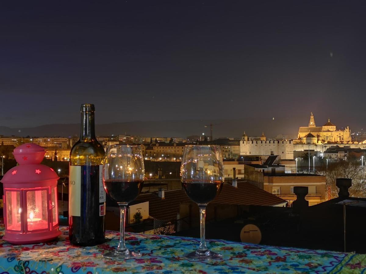 Apartment Spectacular Views. New With Free Parking