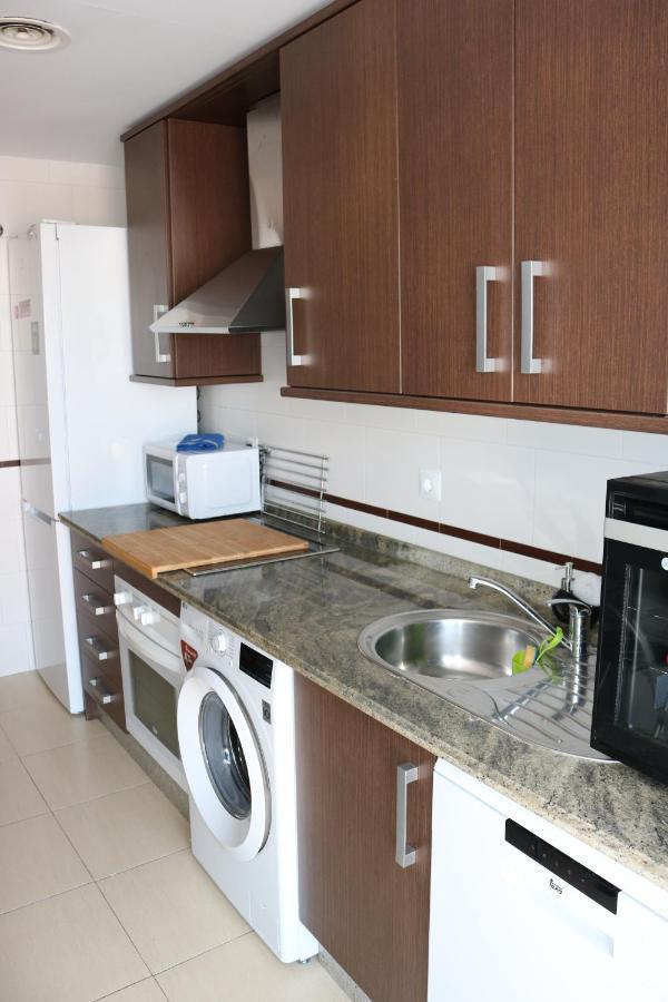 Apartment Spectacular Views. New With Free Parking *