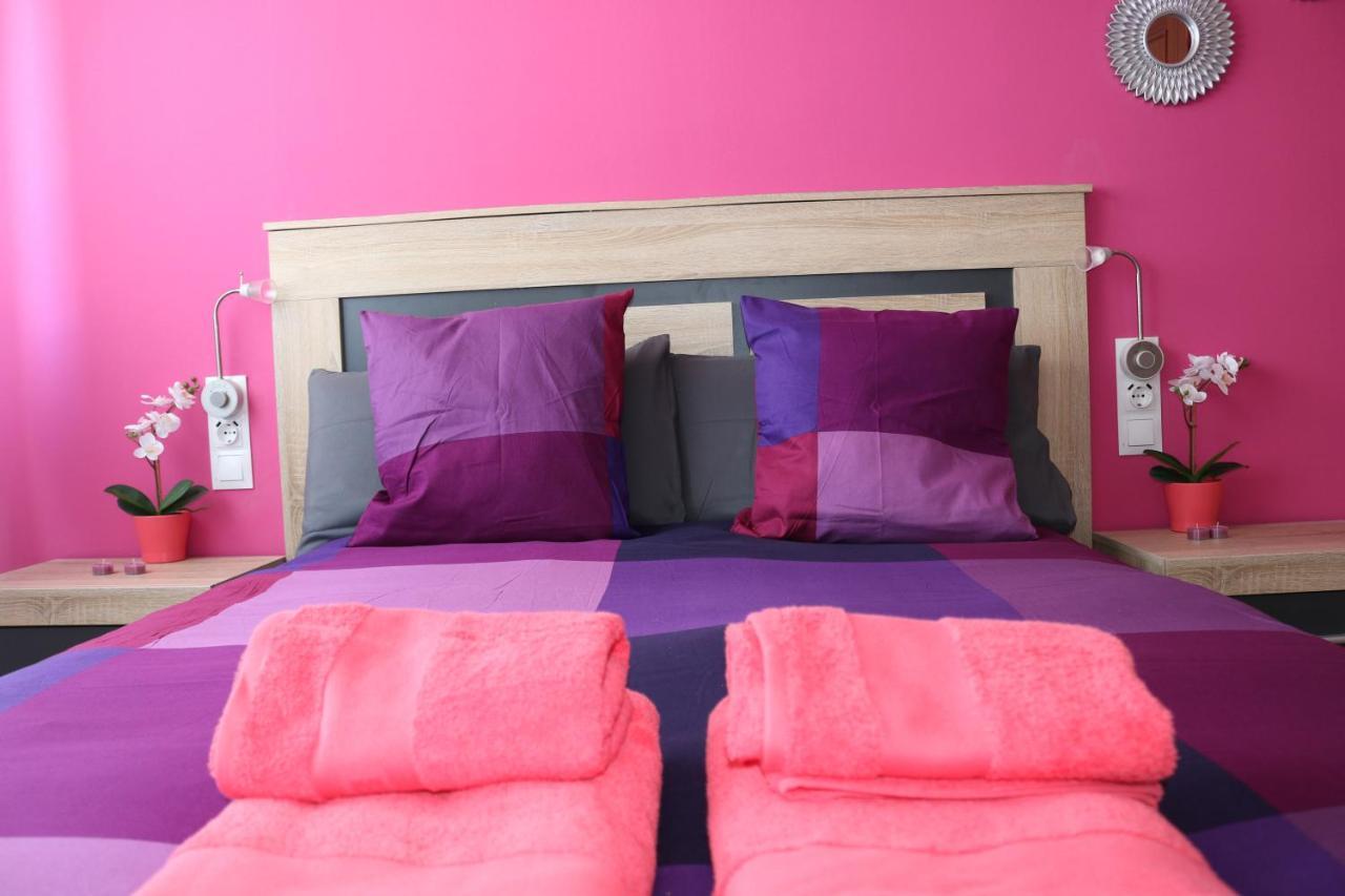 Apartment Spectacular Views. New With Free Parking