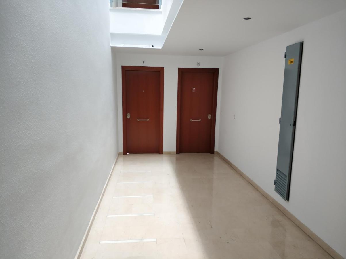 Spectacular Views. New With Free Parking Còrdova